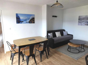 Bel Appartement 4 pièces rénové, 3 chambres, 2 terrasses, parking, cuisine équipée, Les Angles - FR-1-593-112 Les Angles